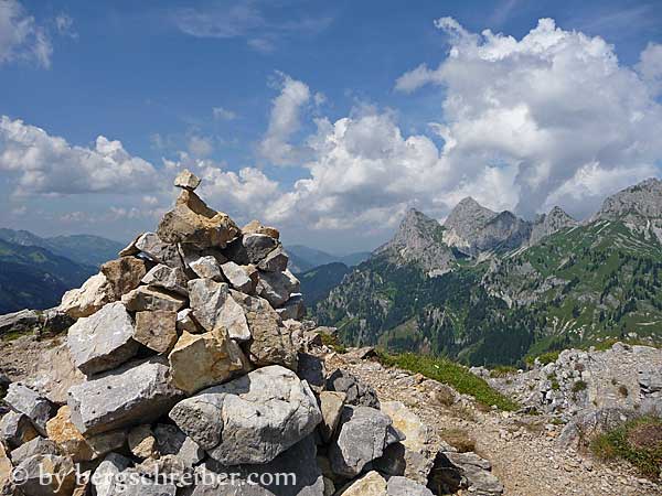 Hahnenkamm, Blick zu den Tannheimer Bergen