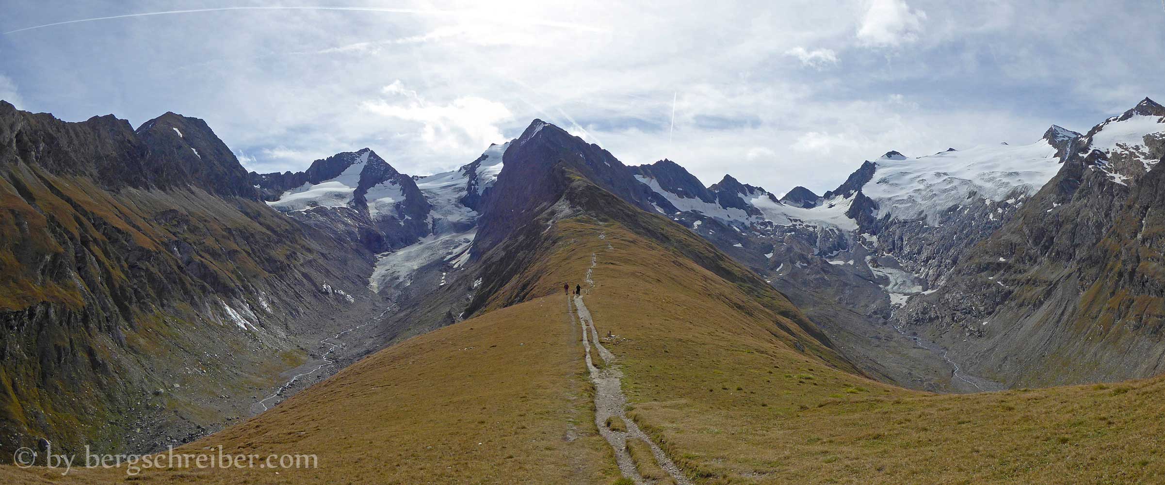 Mutrücken: links das Gaisbergtal, rechts das Rotmoostal