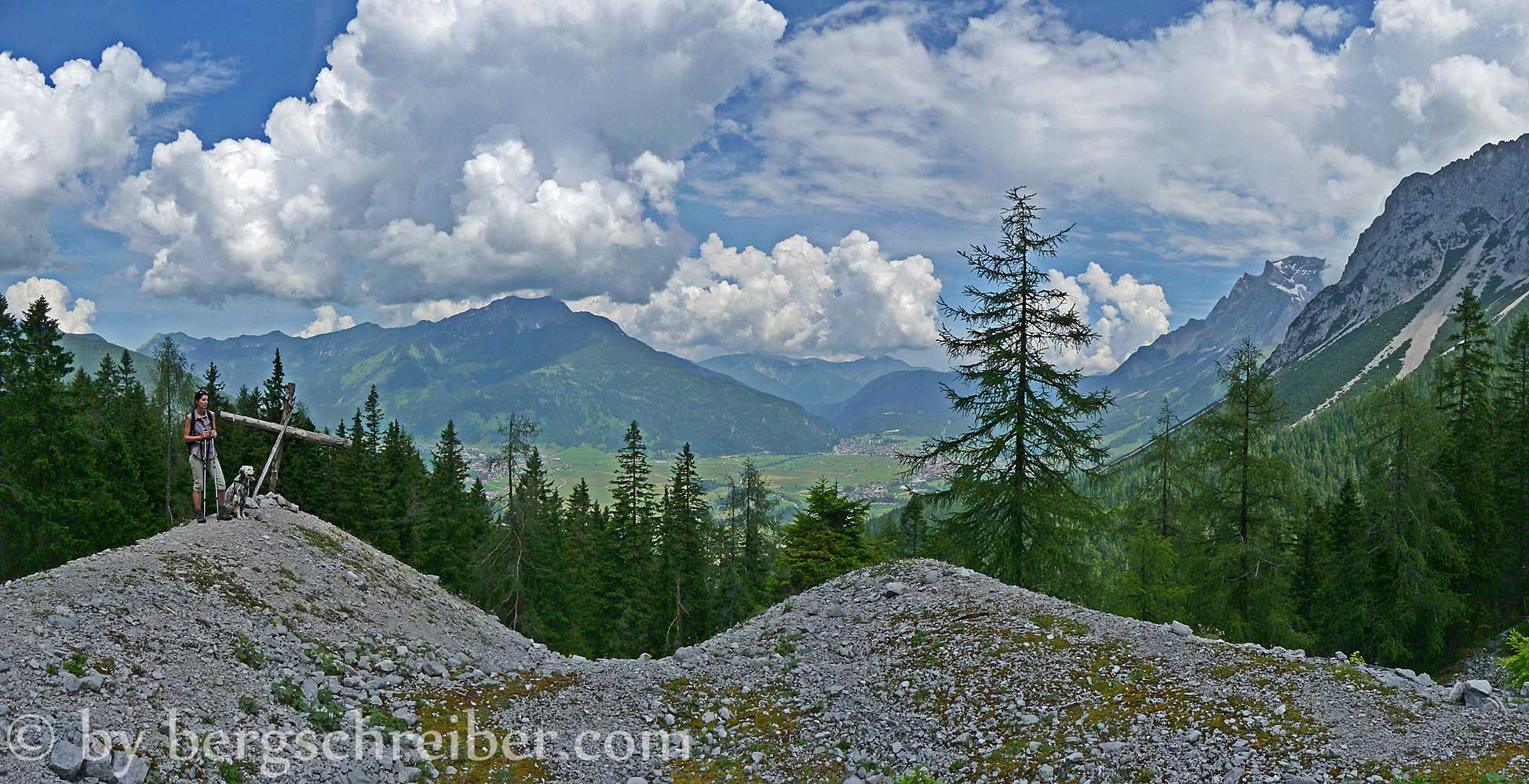 Jacobi-Stollen Blick zum Daniel (li.) und zur Zugspitze (re.)