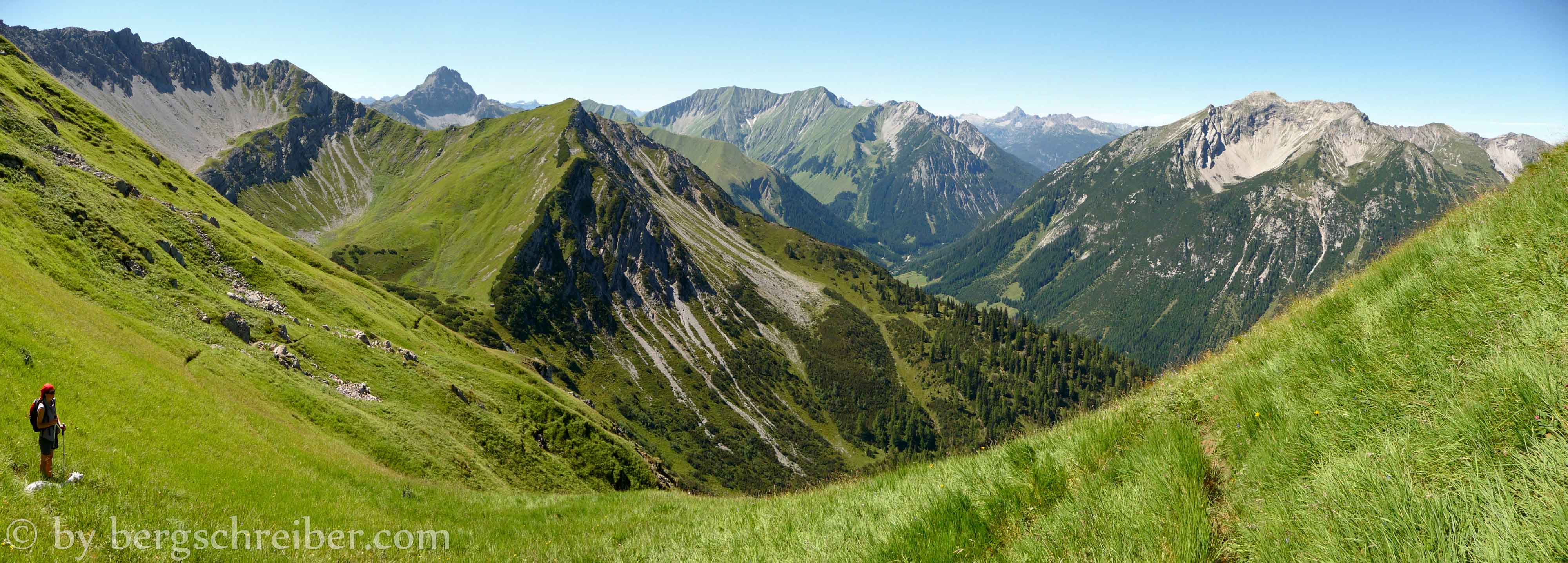 Sandegg, Aufstieg durch Steilgrashänge
