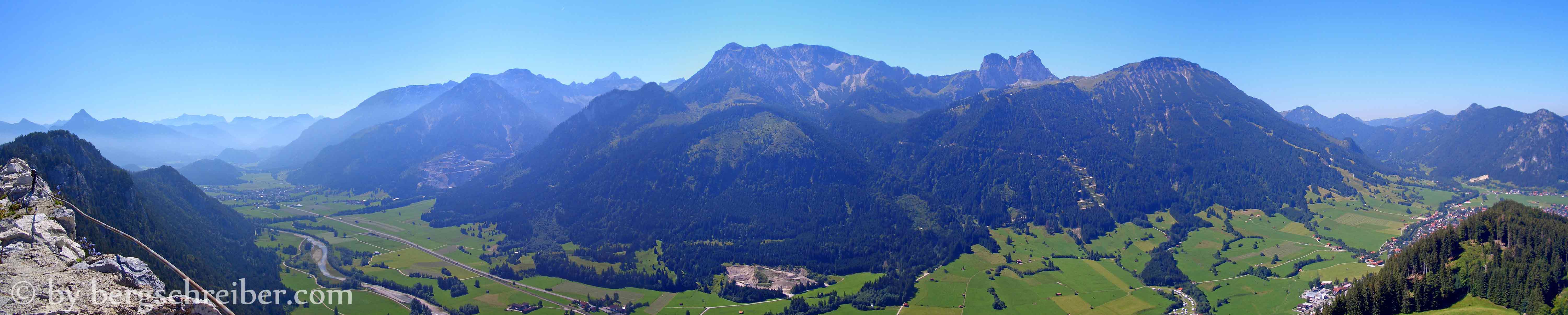 Falkenstein-Panorama von der Aussichtsplattform im Burginneren