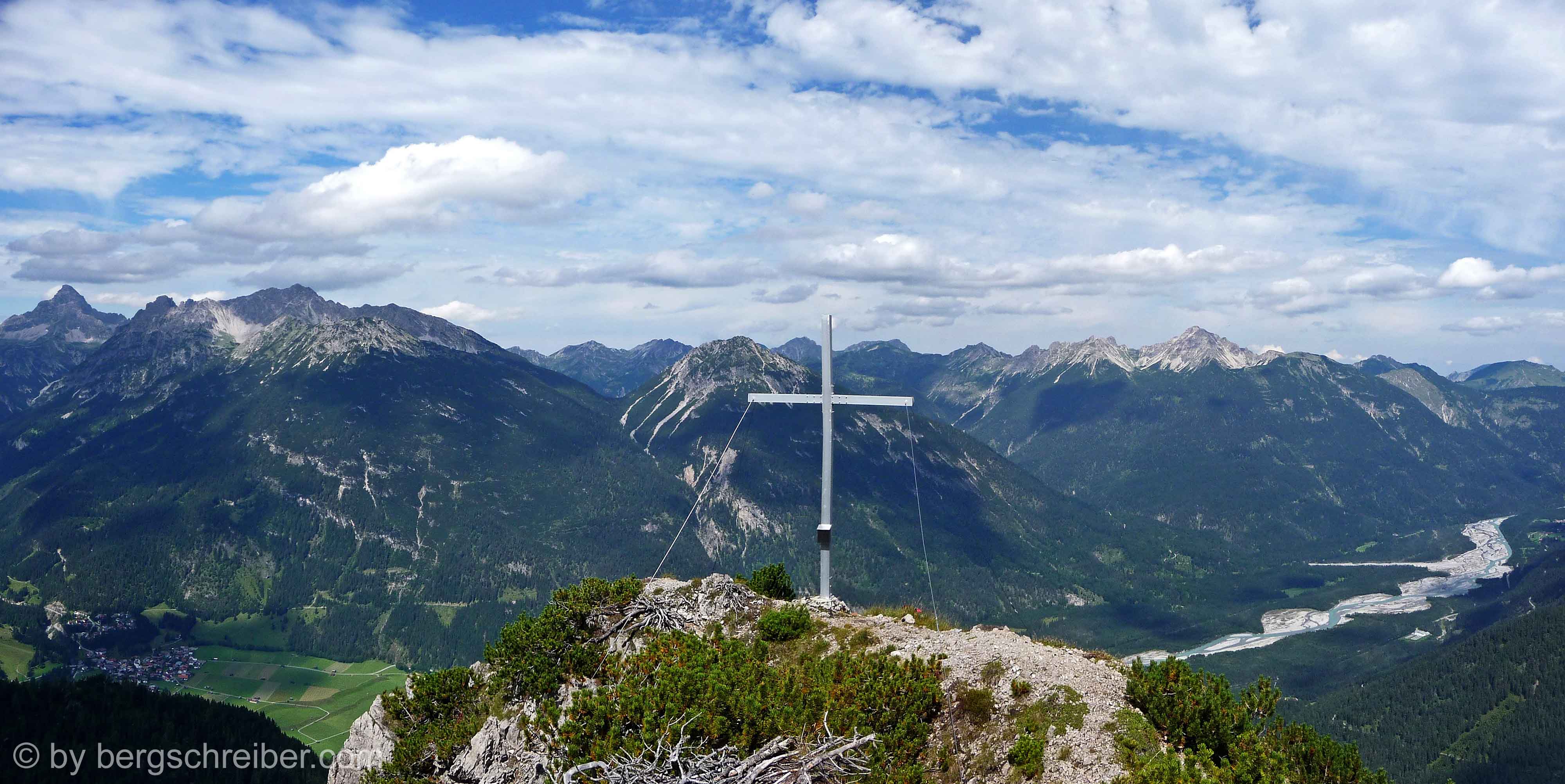 Wenig besucht, tolle Aussicht: Stanzacher Steinmandl